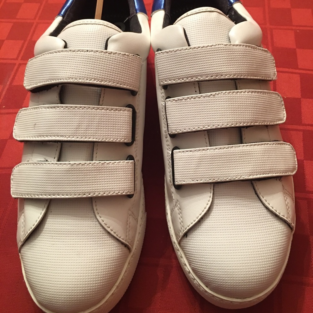 Circus Sam Edelman Velcro Strap Women Sneakers
